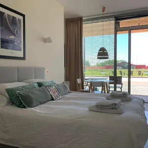 Bed & Breakfast Waterfront 