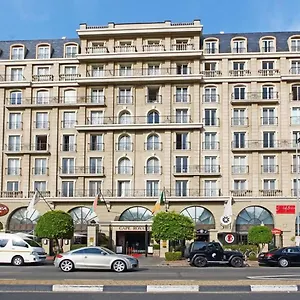 Cape Royale I Whosting Hotel