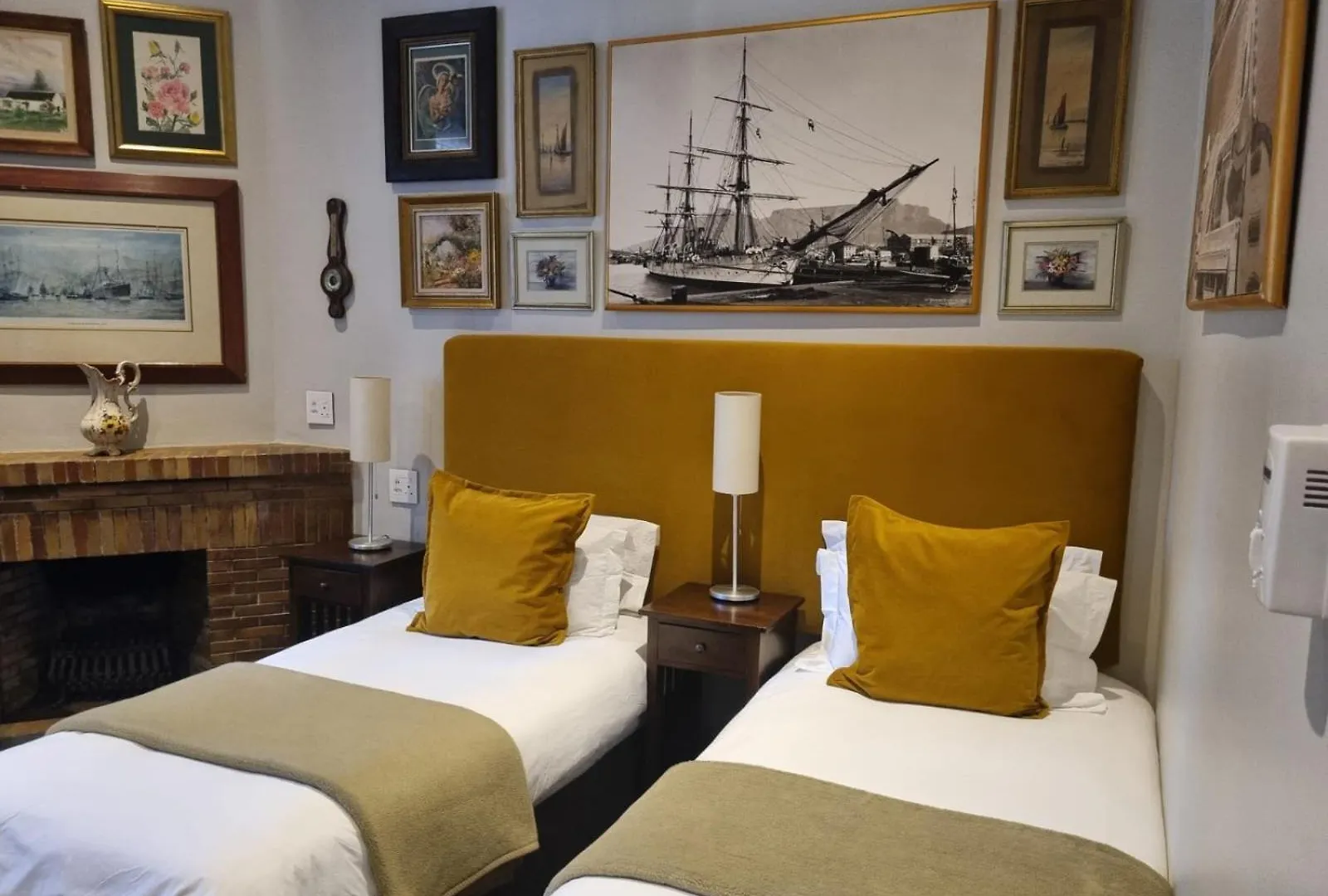 Guest house Ashanti Gardens Guesthouse Cape Town